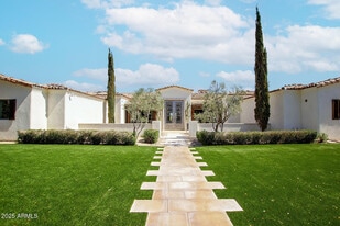 8531 N 49th St in Paradise Valley, AZ - Building Photo