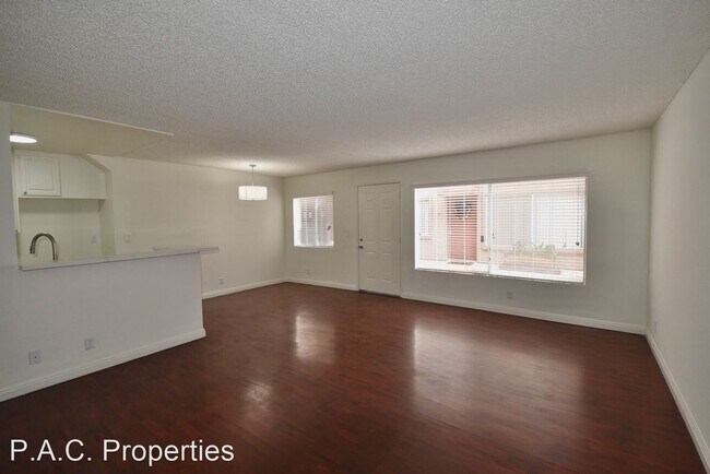 21350 Parthenia St in Los Angeles, CA - Building Photo - Building Photo