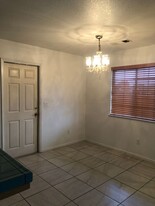 39111 Rd 104 in Dinuba, CA - Building Photo - Building Photo