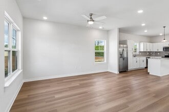 4306 Gambrel Oaks St in Blountville, TN - Building Photo - Building Photo