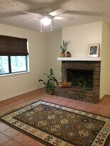 122 Wellington Ct, Unit 122 Wellington Court in Athens, GA - Building Photo