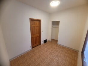 2159 S 11th St in Milwaukee, WI - Building Photo - Building Photo