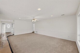 2800 Hedgeway Dr in Arlington, TX - Building Photo - Building Photo