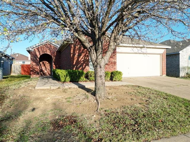 6436 Waterhill Ln in Fort Worth, TX - Building Photo - Building Photo