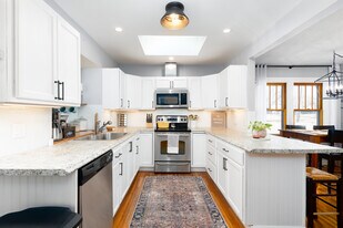 1120 W Broadway, Unit #1 in Columbia, MO - Building Photo