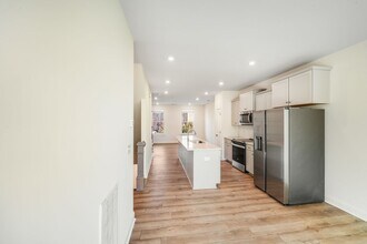 334 Simeon Dr in Charlotte, NC - Building Photo - Building Photo