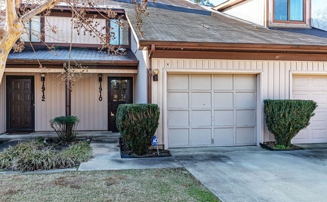 property at 1910 Harris St