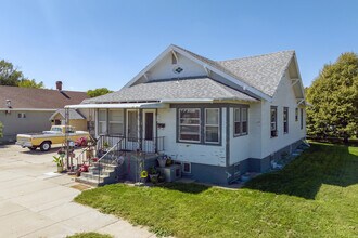 900 15th Ave in Sidney, NE - Foto de edificio - Building Photo