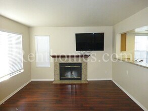 14936 Avenida Venusto in San Diego, CA - Building Photo - Building Photo