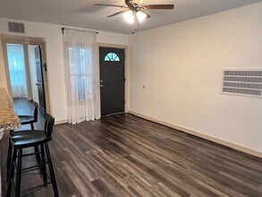 4709 Park Dr in Houston, TX - Building Photo - Building Photo