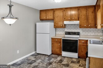 1961 Karen Cir in Milledgeville, GA - Building Photo - Building Photo