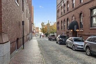 99 Silver St, Unit 3-3 in Portland, ME - Building Photo - Building Photo