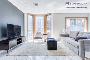 237 Hanover St in Boston, MA - Building Photo