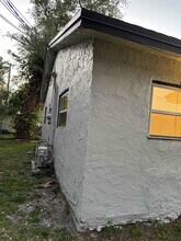 2720 NW 13th St in Fort Lauderdale, FL - Foto de edificio - Building Photo