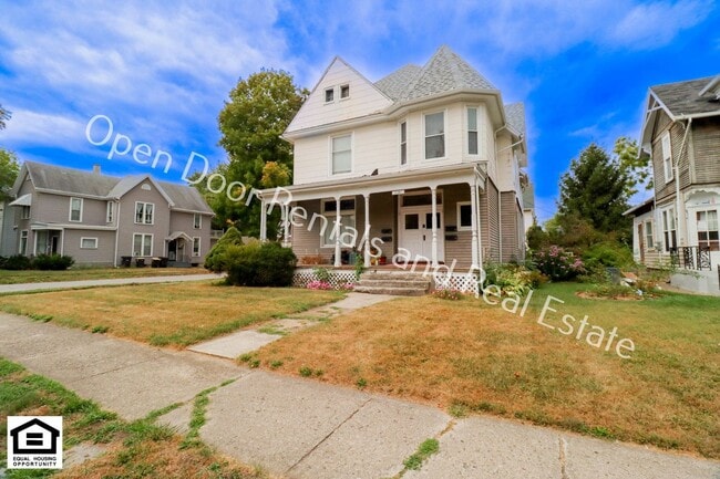 property at 1101 Lake Ave