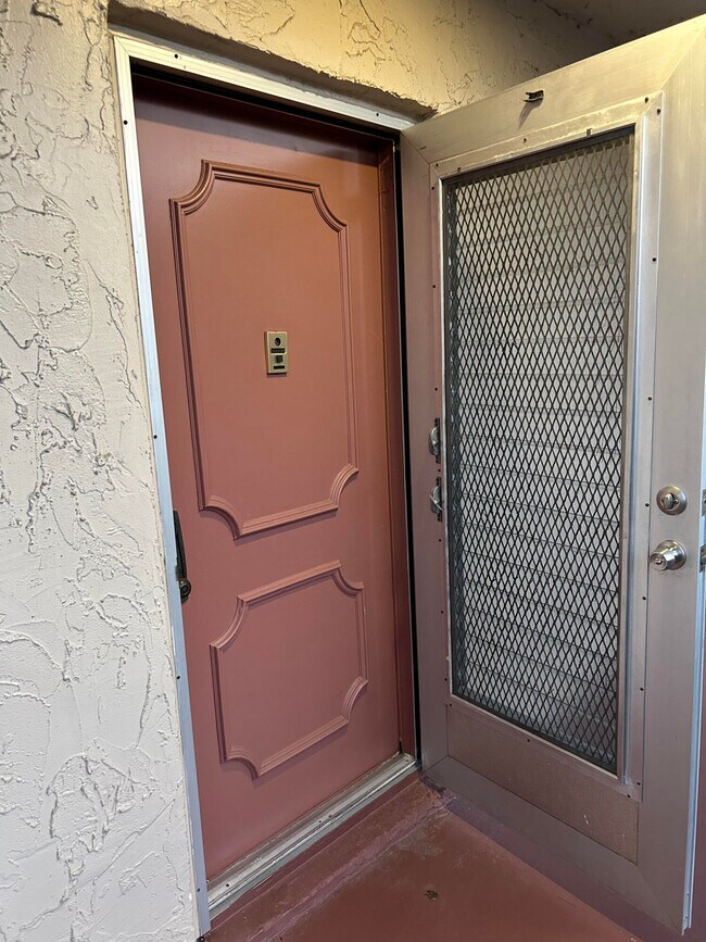 705 Lori Dr in Palm Springs, FL - Building Photo - Building Photo