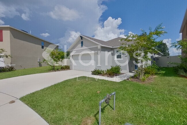 31934 Katelin Cir in Leesburg, FL - Building Photo - Building Photo