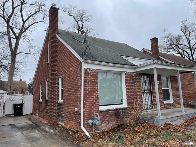 19803 Santa Rosa Dr in Detroit, MI - Building Photo - Building Photo