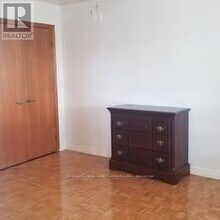 84 Montmorency Dr in Hamilton, ON - Building Photo - Building Photo