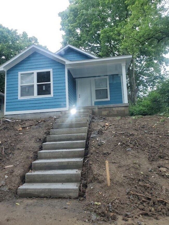property at 2938 N Dearborn St
