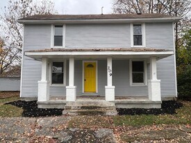 209 West St in Westport, IN - Building Photo