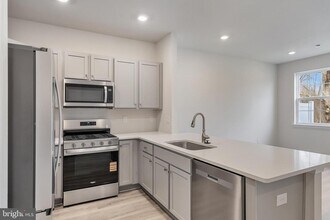 69 Alexander Wy in Mount Holly, NJ - Building Photo - Building Photo