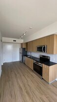 2881 E 9th Ave, Unit S5 in Hialeah, FL - Building Photo