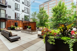 Dock Street Flats in Minneapolis, MN - Foto de edificio - Building Photo