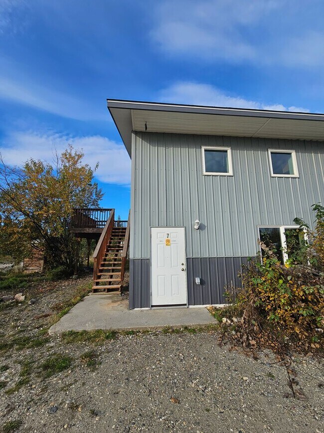 1050 Deere St in Fairbanks, AK - Building Photo - Building Photo