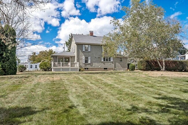 84 Mt Pleasant Ave in Gloucester, MA - Building Photo - Building Photo