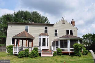 14616 Falling Leaf Way in Gaithersburg, MD - Building Photo