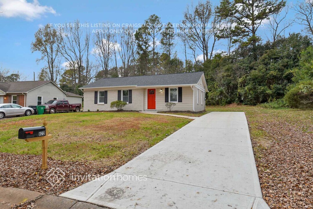 822 Dedmon Dr in Charlotte, NC - Building Photo