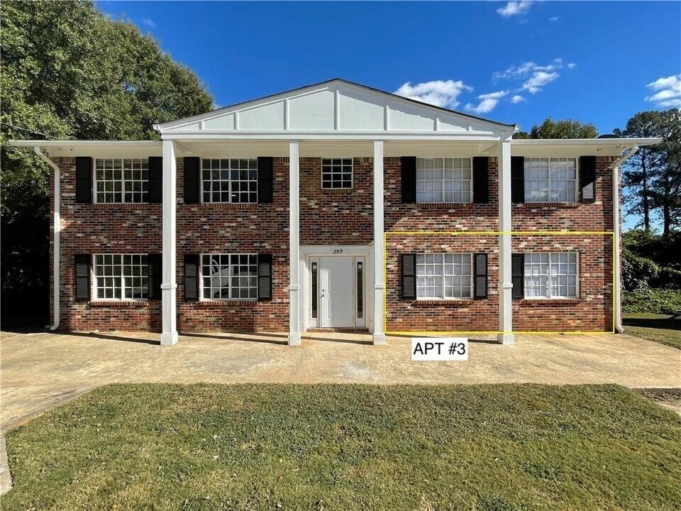 259 Stone Mountain St in Lawrenceville, GA - Foto de edificio