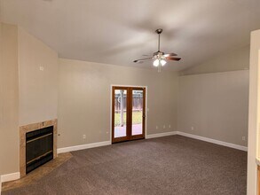 1543 Ponderosa St in Tulare, CA - Building Photo - Building Photo