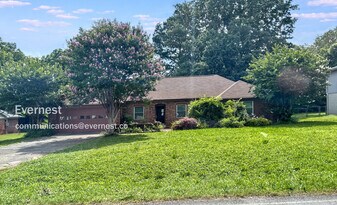 392 Shelton Rd in Madison, AL - Building Photo