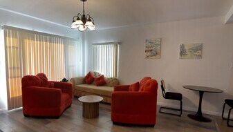 723 S Louise St, Unit C in Glendale, CA - Building Photo