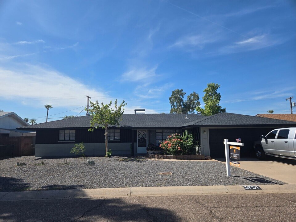 3731 W Fleetwood Ln in Phoenix, AZ - Building Photo