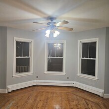 48 Pembroke Ave, Unit 48 in Attleboro, MA - Foto de edificio - Building Photo