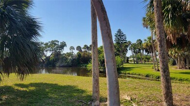 2942 Tuckerstown Dr in Sarasota, FL - Building Photo - Building Photo