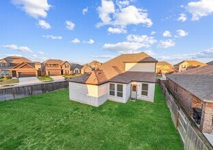 5406 Rustic Ruby Dr in Brookshire, TX - Building Photo - Building Photo
