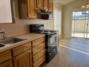 413 E Wescott Dr in Phoenix, AZ - Building Photo - Building Photo