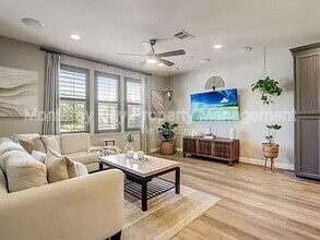 211 9th St in Marina, CA - Building Photo - Building Photo