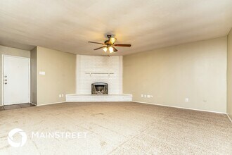 329 Rockcrest Dr in Mesquite, TX - Building Photo - Building Photo