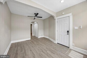 1117 Rosalie St in Philadelphia, PA - Foto de edificio - Building Photo