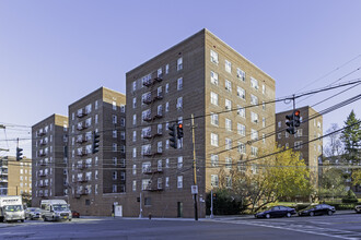 Valentine Manor in Yonkers, NY - Building Photo - Building Photo