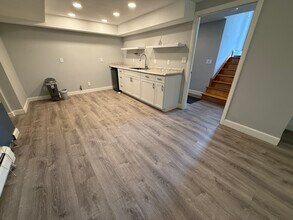 32 Swains Pond Ave in Melrose, MA - Foto de edificio - Building Photo