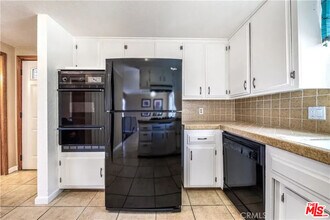 28665 Zion Dr in Lake Arrowhead, CA - Building Photo - Building Photo