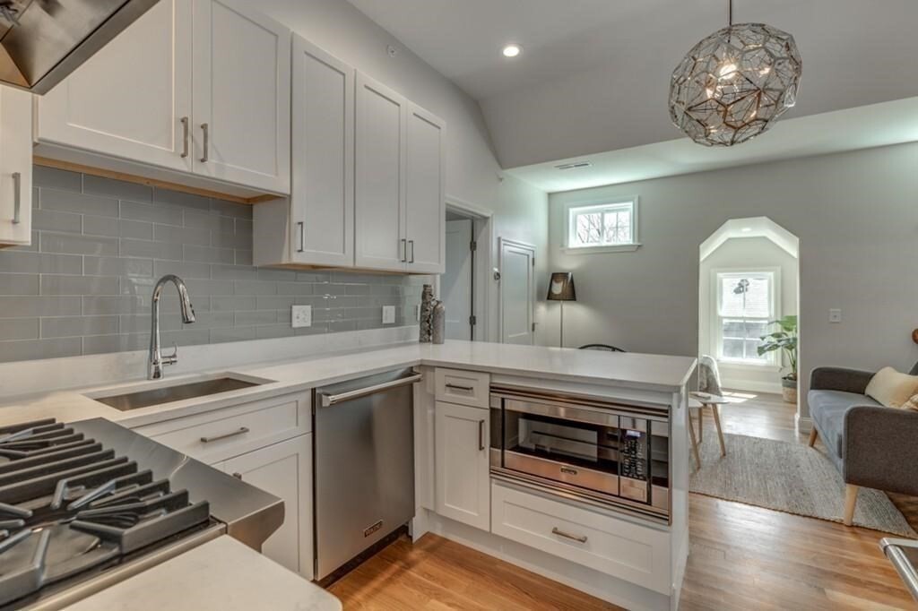 18 Sacramento Pl, Unit 2 in Cambridge, MA - Building Photo