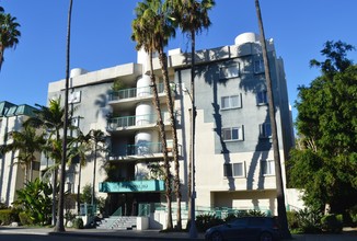 Beverly Hills Towers in Los Angeles, CA - Building Photo - Building Photo