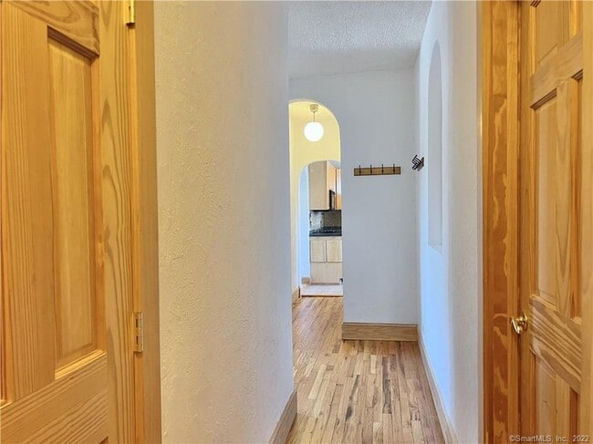 77 Glenbrook Rd in Stamford, CT - Building Photo - Building Photo